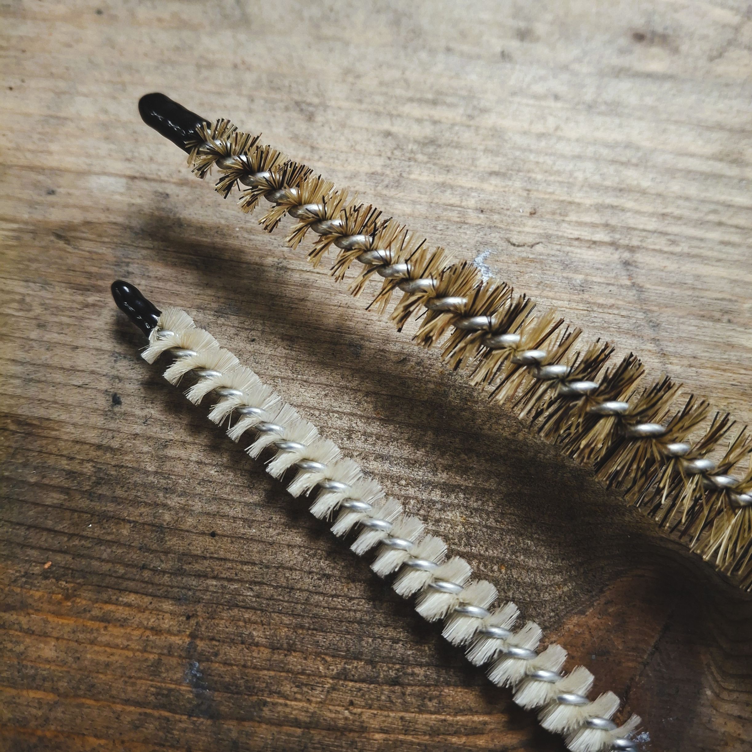 Goupillon pour nettoyer les instruments à vent de type bombarde